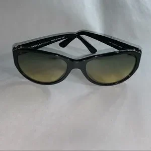 CHANEL | Accessories | 1 Chanel Black Quilted Acetate Frame  display picture 3